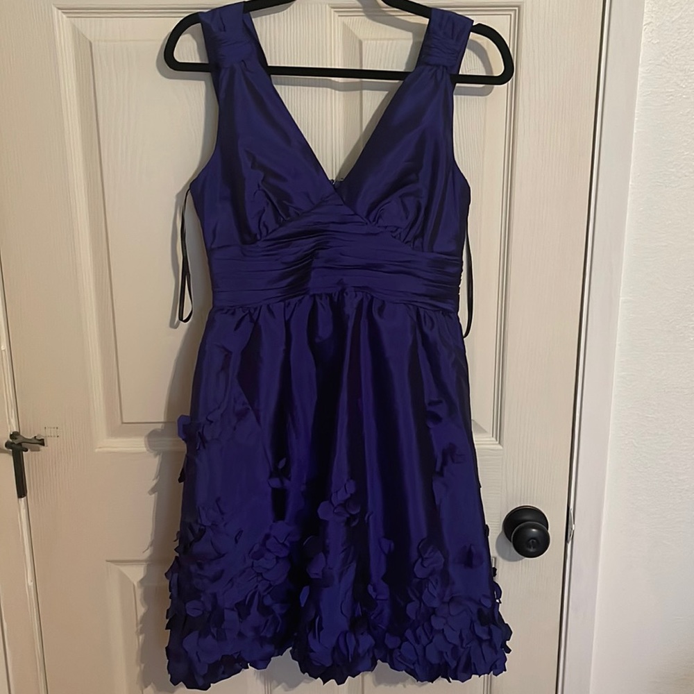 Calvin Klein. Stunning Sapphire Mini. Size 6.